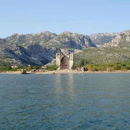 In Starigrad-paklenica 6819 Apartment